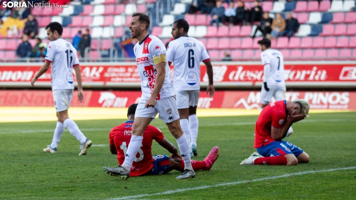 En imágenes: Los Pajaritos sufre con la derrota del Numancia ante el Guadalajara