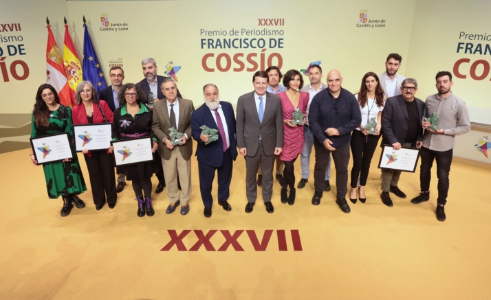 Mañueco defiende un periodismo libre e independiente para garantizar la democracia y la libertad