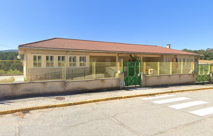 Un derrumbe en el tejado del colegio de Covaleda obliga a suspender el último día de clases