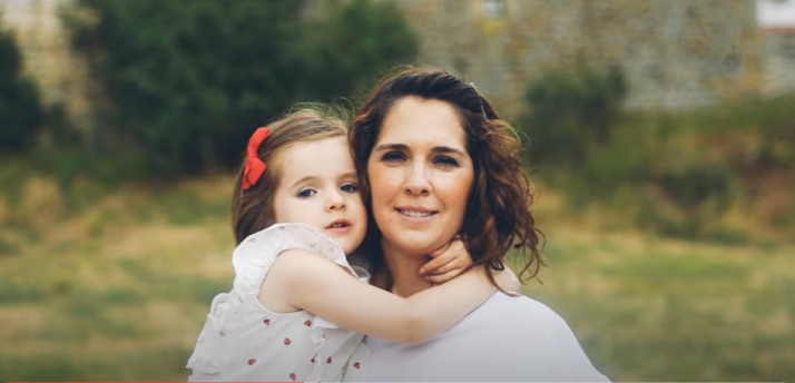 Cardelina abre su alma con su nueva canción Olas del mar dedicada a la vida