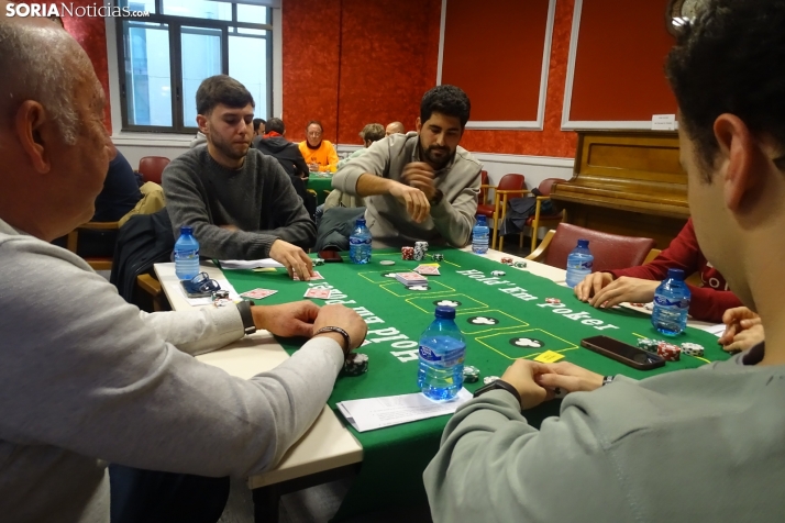 IMÁGENES | 64 jugadores en el torneo de póker de ASPACE