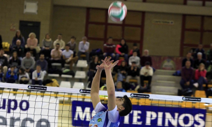 Lucas Lorente vuelve al equipo ideal de la Superliga Masculina