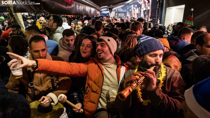 Fotos: Soria, entera, brinda por un buen 2024 en la Champanada de Nochevieja