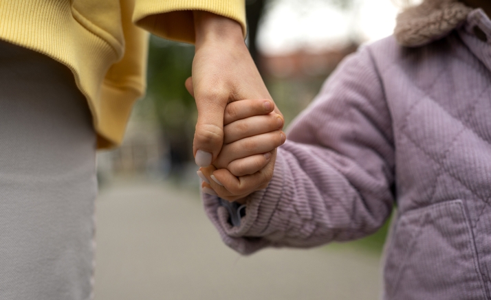 Luz verde en Castilla y León a la prestación de servicios en los procedimientos de acogimiento familiar y de estancias temporales de menores