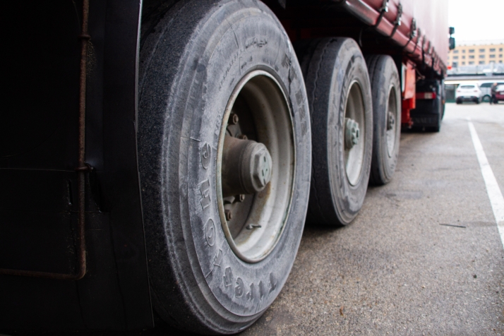 Empresa soriana del sector de la construcción ofrece dos empleos: Conductor de camión y maquinista de retroexcavadora