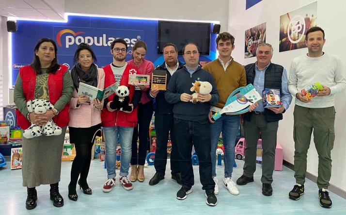 Los jóvenes del PP propician el reparto de más de 600 juguetes en la provincia estos Reyes 