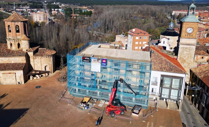  El Ayuntamiento de Almazán traslada la atención al público por obras