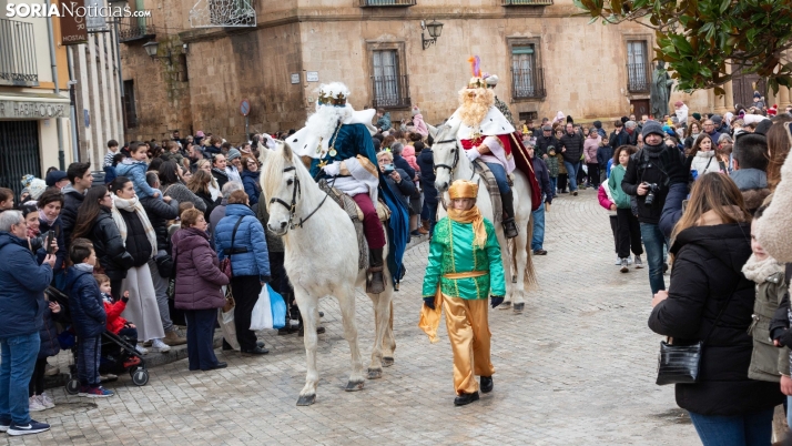 ¡Los Reyes Magos ya se dejan ver por la provincia de Soria! Primera parada, Almazán