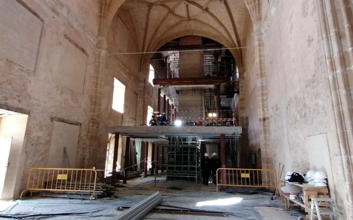 Las prospecciones arqueológicas en la iglesia de Santa Clara contabilizan 40 sepulturas