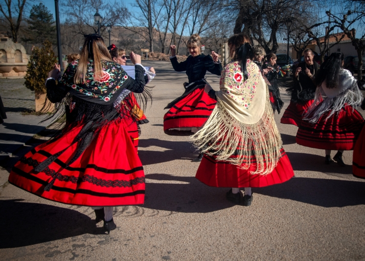 Foto a foto: este pueblo de Soria revive gracias a Santa Águeda