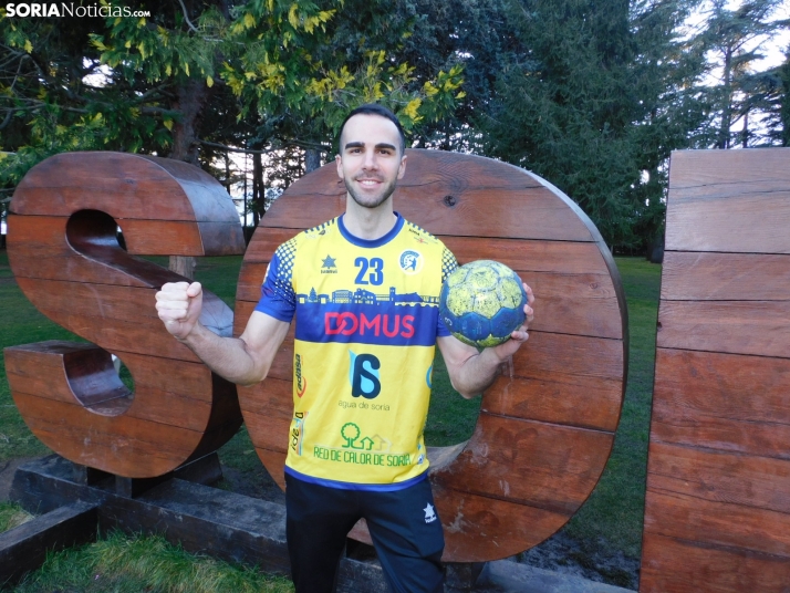 Vídeo y entrevista: Conoce el lado más personal de Fran García Lacarra, extremo del BM Soria