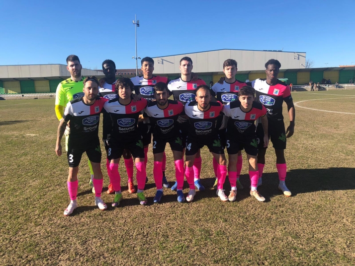 La Virgen del Camino 2-2 S.D. Almazán: Punto agridulce para seguir cogiendo aire