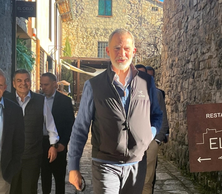 El rey Felipe VI sorprende con su visita a la provincia