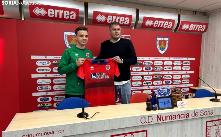 Caballero, un ariete versátil y ambicioso para el Numancia: Si Javi quiere que me ponga de portero, me pongo