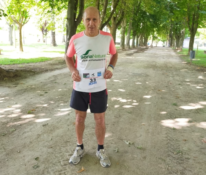 Ni el infarto, ni la rotura de tibia y peroné frenan a un Macari que vuelve a correr una maratón