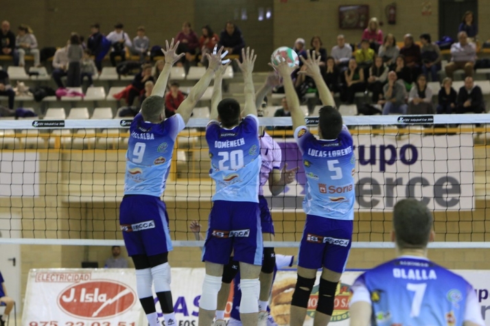 Grupo Herce remonta en tres ocasiones para doblegar a UPV Leleman