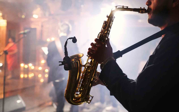 Tarde cultural y musical este viernes en el Casino