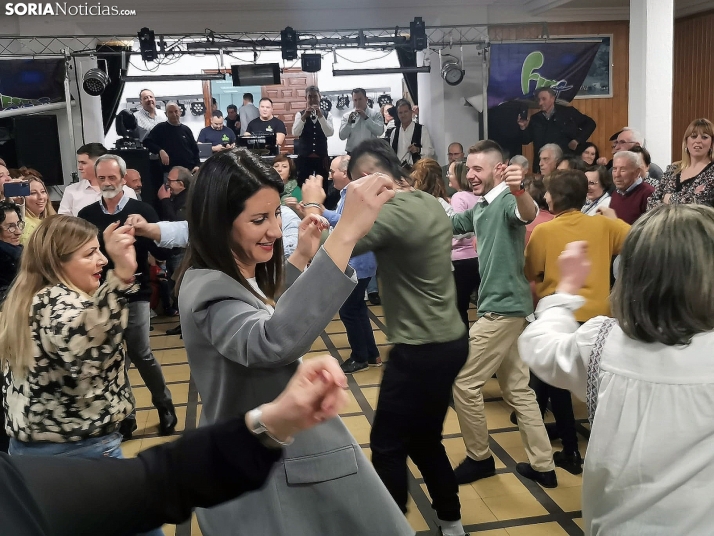 Cabrejas del Pinar baila la jota y su rueda en Las Candelas y San Blas 2024