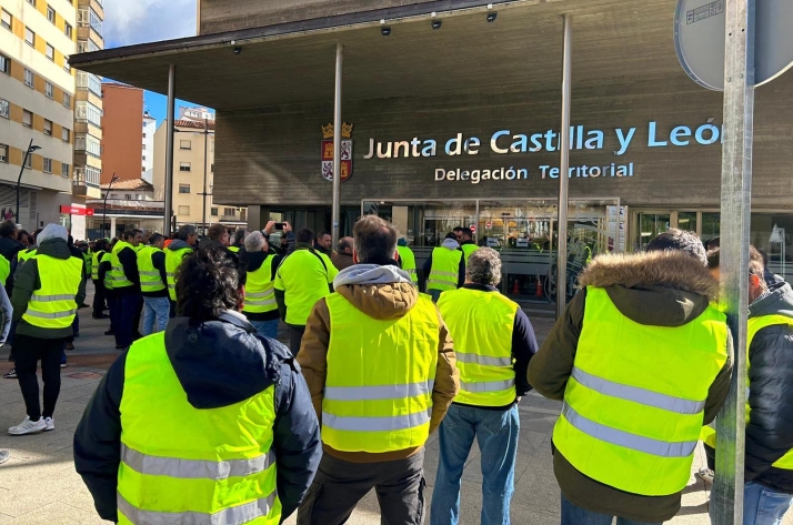12F: Así te hemos contado la tractorada y manifestación de chalecos amarillos esta mañana en Soria