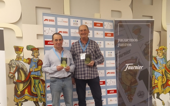 Así se llega a una final nacional de mus: Debes tener de compañero a un fenómeno y que te carguen las cartas