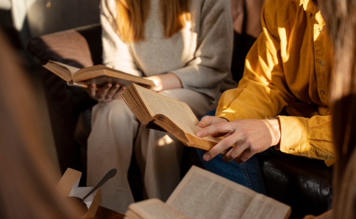 La novela El Valle, a debate este martes en el Casino