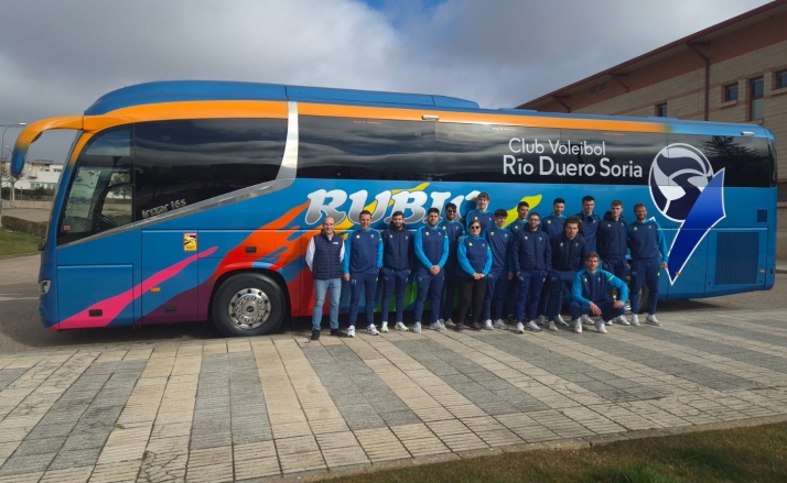 Grupo Herce Soria estrena nueva rotulación en el autobús para viajar a Almería 