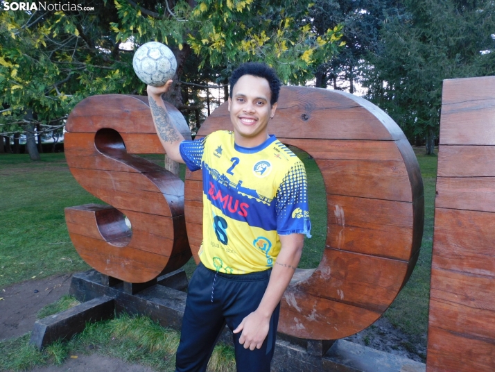 Vídeo y entrevista: Conoce el lado más personal de Marquinhos, primera línea del BM Soria