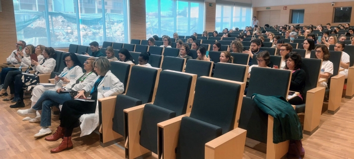 Los profesionales de enfermería se forman en práctica clínica