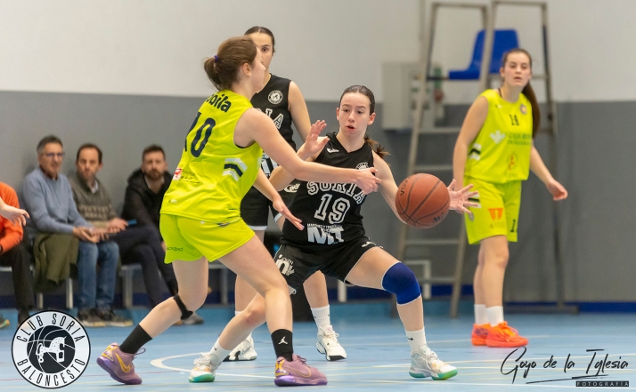 El Soria Baloncesto femenino se vuelve de vacío (78-54) de su largo viaje a Santiago de Compostela