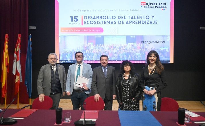 El porcentaje de mujeres que trabajan en la Junta de Castilla y León supera el 73 % y es 14 puntos mayor que la media del sector público en España