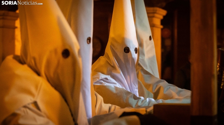 GALERÍA | El Viernes Santo en El Burgo, siempre majestuoso y monumental