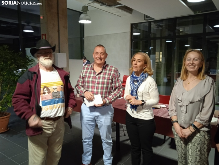Ada Hernández y José Ángel González, ganadores del I concurso de torrijas y limonada de Soria