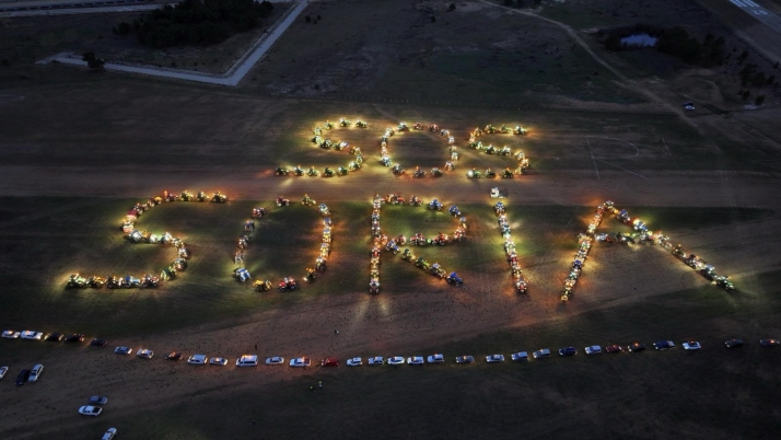Los agricultores y ganaderos independientes muestran su fuerza en Garray