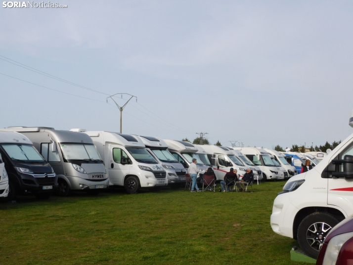 400 caravanistas amantes de Noruega llegan a Almazán en la V Quedada de Caravanas, en fotos