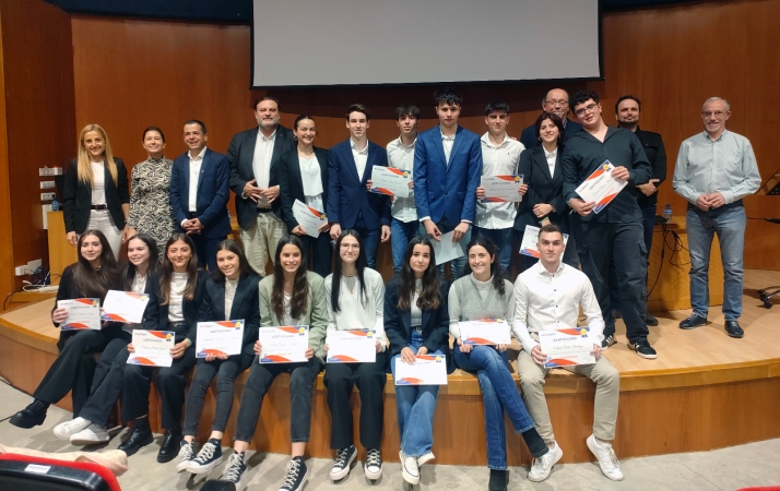 Concluye una nueva promoción de Bachillerato de Investigación e Innovación en Escolapios