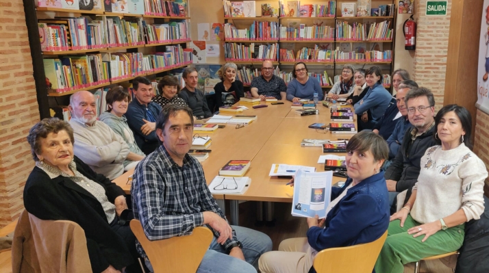 El Club de la Lectura de Almazán cumple diez años de camino 
