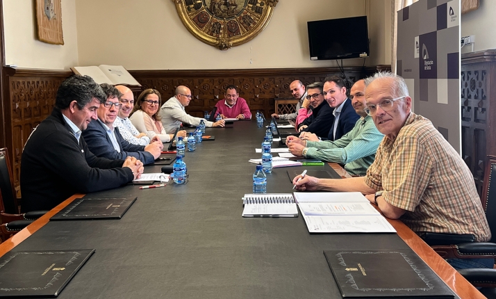 La Diputación dictamina una nueva convocatoria de subvenciones a agrupaciones empresariales dotada con 50.000 €