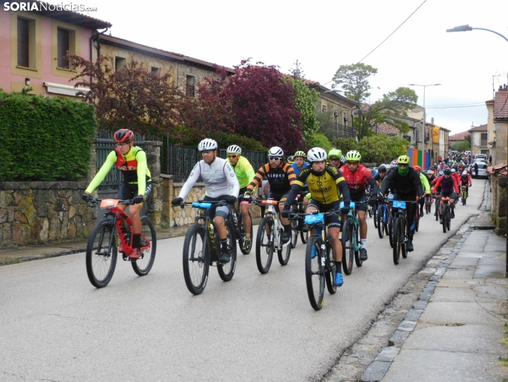 EN FOTOS | La lluvia no detiene las ganas de pedalear en la III BTT Trufa de Abejar