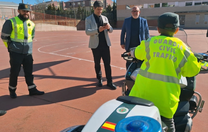 Escolares de Primaria del Infantes de Lara aprenden las normas de la DGT