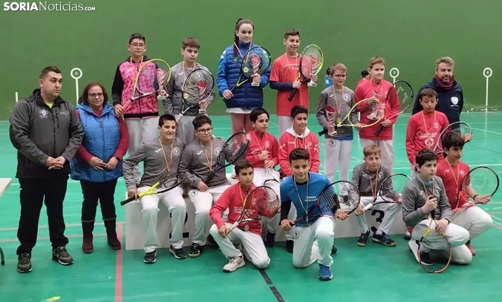Éxito en el Abierto regional de frontenis en edad escolar de San Esteban