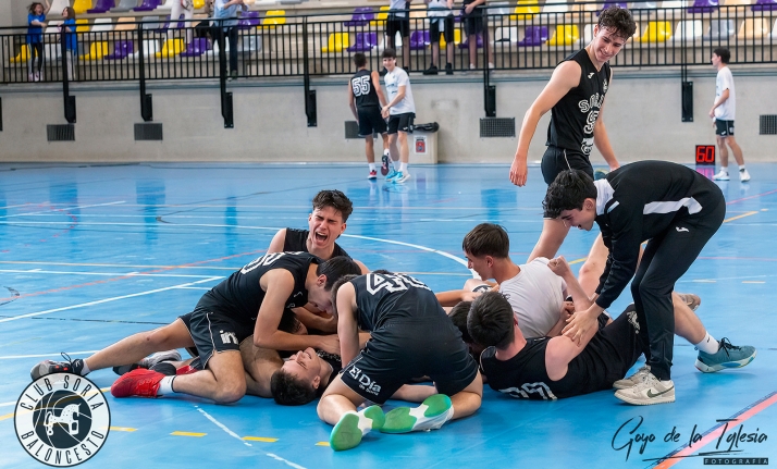 La generación de 2006 se despide con una victoria del CSB gracias a un triple de Hugo Soto sobre la bocina