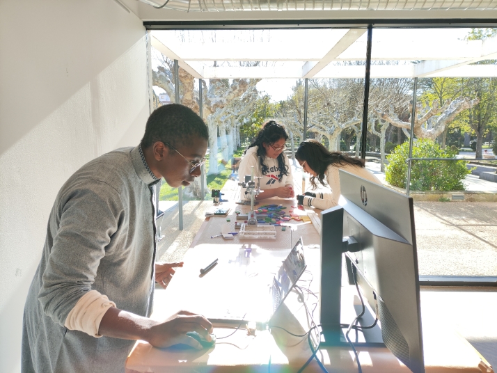 250 alumnos y tardes abiertas al público para acercar la ciencia a los sorianos: De ver las estrellas a la desinformación en los etiquetados