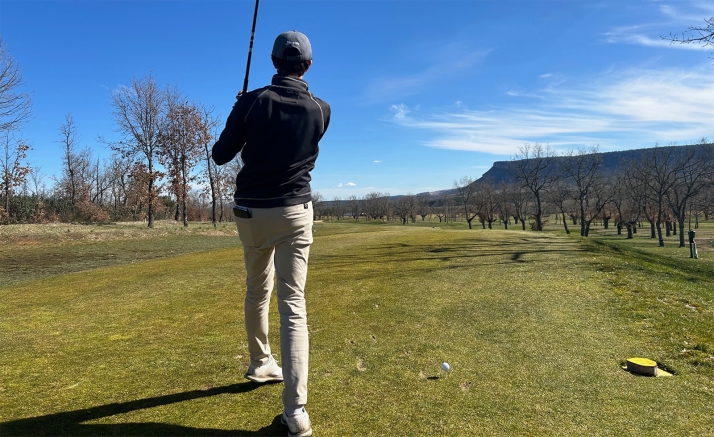 Miguel López se estrena en el Regional de golf con una brillante segunda posición