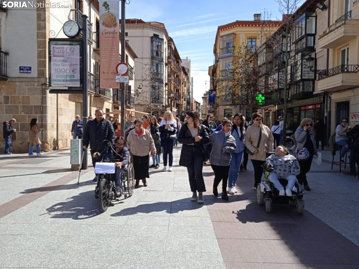 FADISO sale a la calle para promover los hábitos de vida saludable y reivindicar la falta de especialistas en Soria