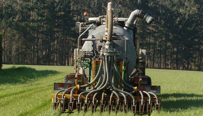 La Diputación dictamina las bases para subvencionar caudalímetros de purines y las ayudas a la experimentación agrícola