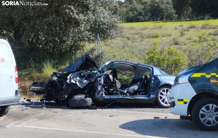 AMPLIACIÓN: 2 fallecidos y 4 heridos graves tras la colisión frontal entre un turismo y un furgón en Valcorba
