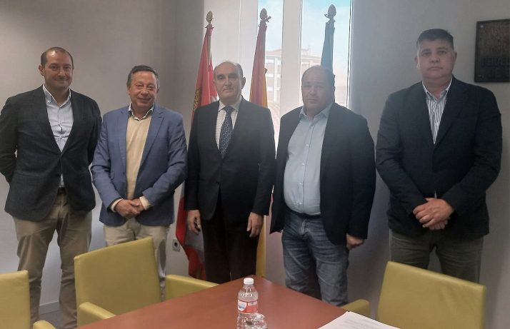 El comercio de Castilla y León agradece al Procurador del Común su defensa del sector en los pueblos como garantía del abastecimiento de la población