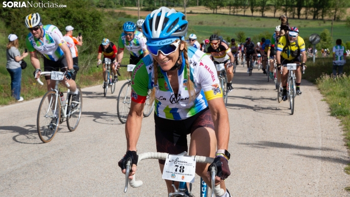 En imágenes: La Histórica de Abejar inunda Soria de ciclismo ‘retro’