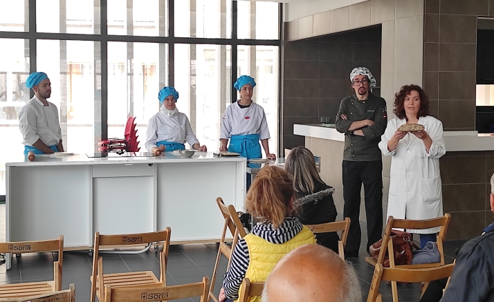 Gran acogida en la demostración de panadería y repostería del CIFP La Merced