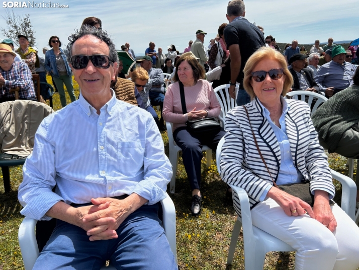 Megagalería: Cientos de fieles participan en la Romería de la Virgen de Inodejo